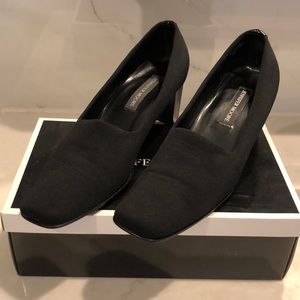 Jennifer Moore black heels